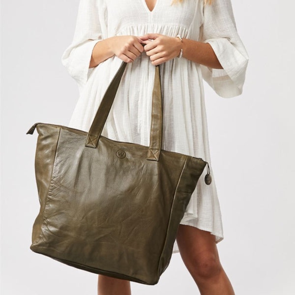 Wanderers Travel Co. Parisian Tote
